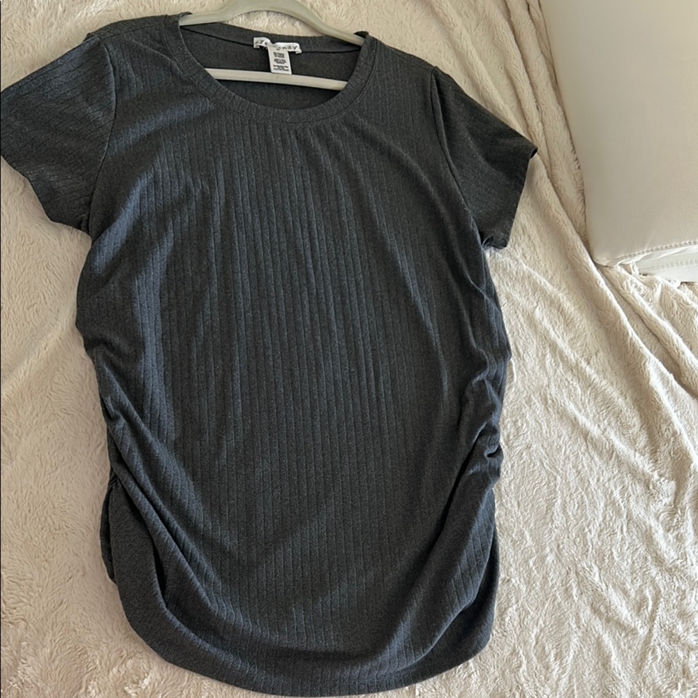 Grey Short Sleeve Top With Scrunches On The Side